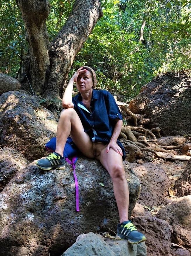 17P moms friend n i went hiking