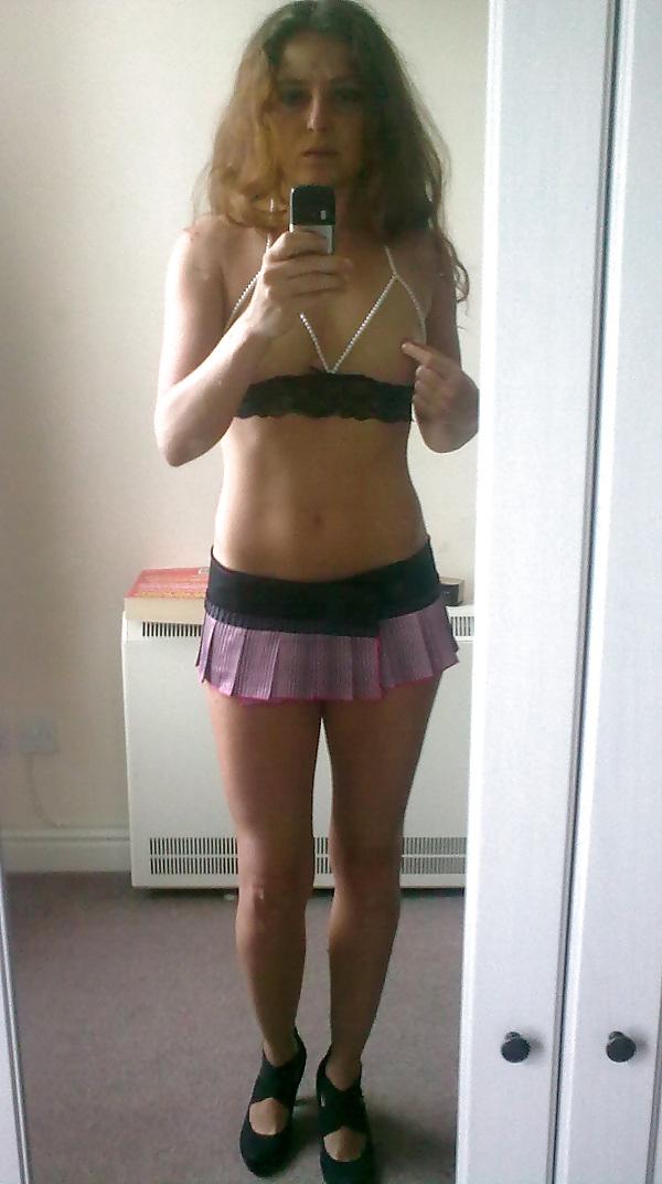 8P New open crotch lingerie pics