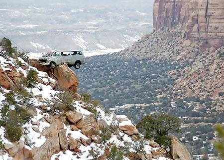 10P Pictures of Lucky Escapes