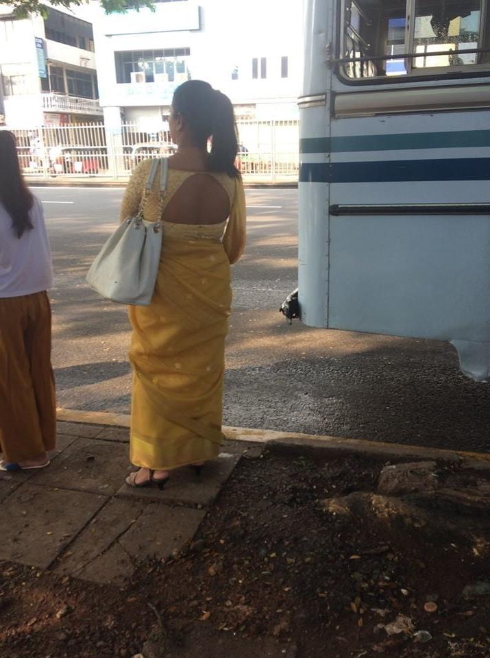 25P sri lankan office girl hide cam