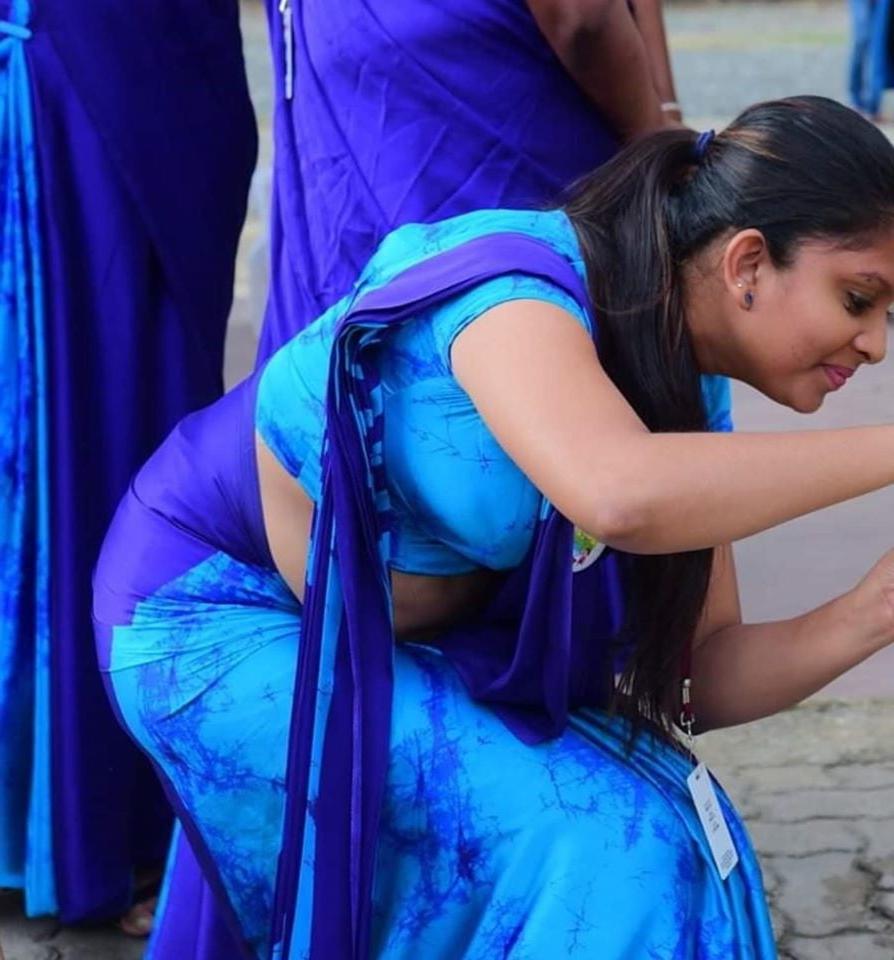 25P sri lankan office girl hide cam
