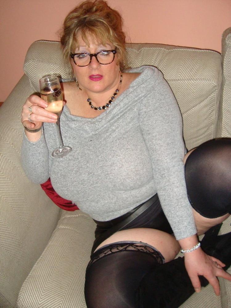 25P Mature Cougar 82