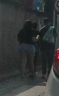9P Gordinha de shorts Jeeans com um puta rabao
