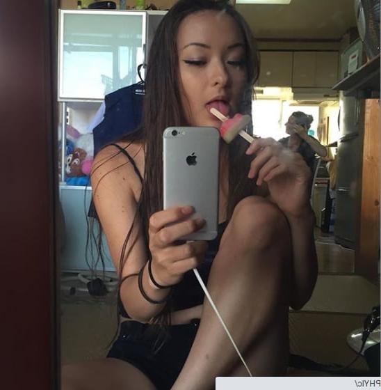 25P Azn punkrock skinny hottie Smoker and Vaper