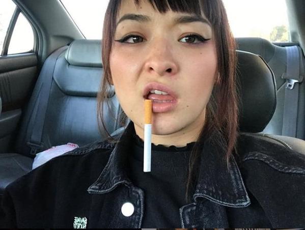 25P Azn punkrock skinny hottie Smoker and Vaper