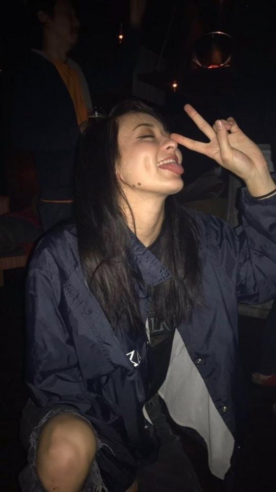 25P Azn punkrock skinny hottie Smoker and Vaper