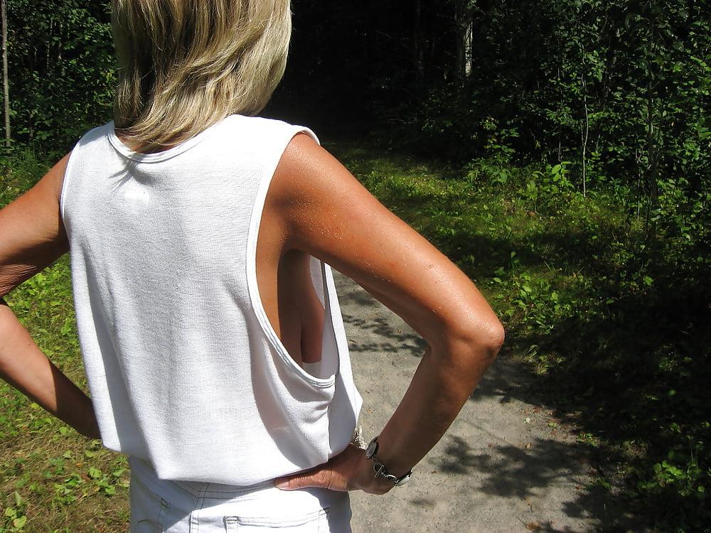 25P Mature loves to show off