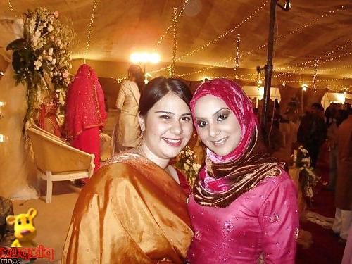 12P Paki slut to cum over 