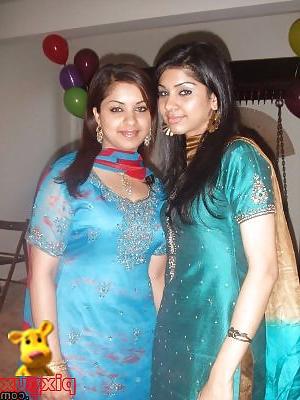 12P Paki slut to cum over 