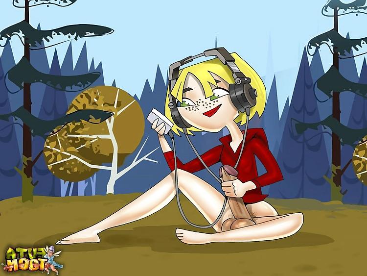 15P Famous cartoon babes go shemales