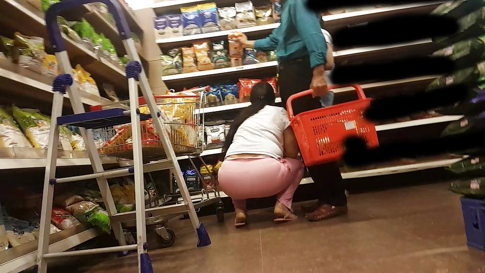 19P panty line show