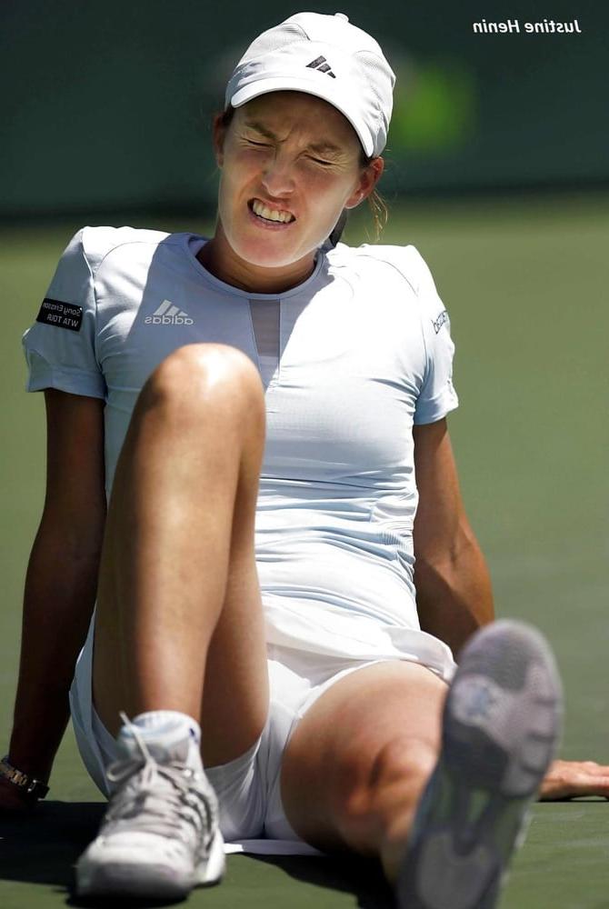 25P Athletic Upskirt and Cameltoe