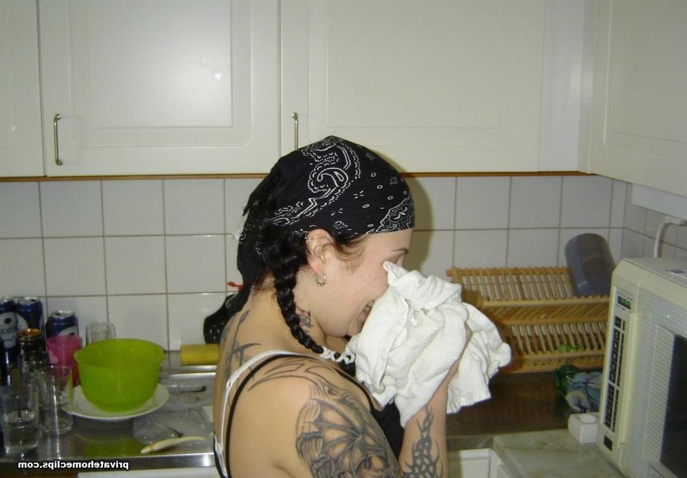 25P White trash couple