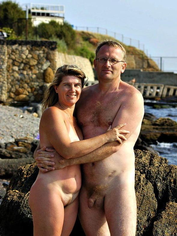 25P Couple Outdoors 32