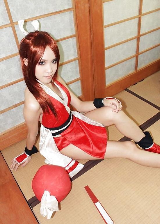 25P Jap Girls Pose