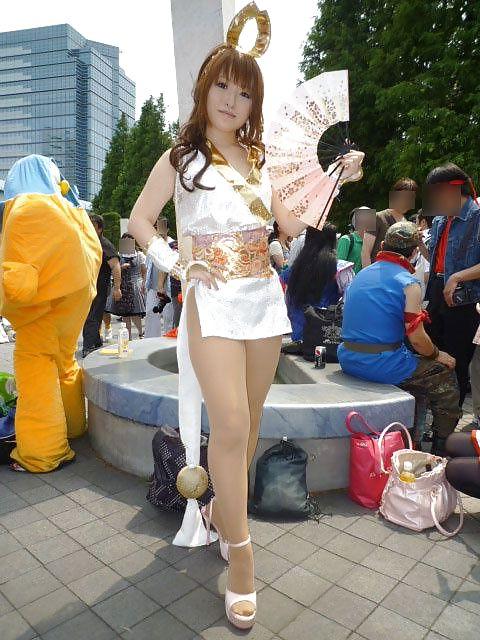 25P Jap Girls Pose