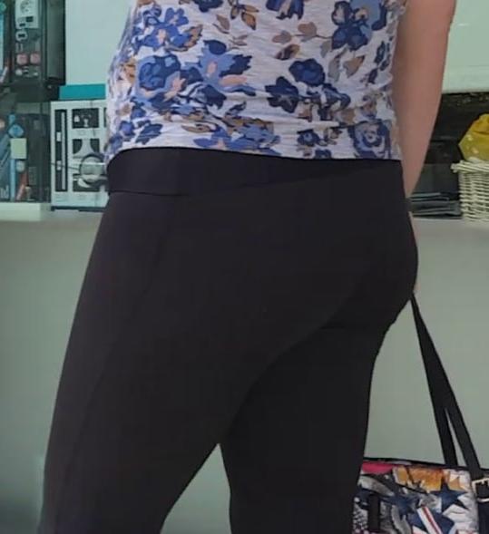 25P my sexy slut friend with legging vpl