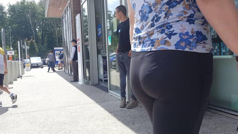 25P my sexy slut friend with legging vpl