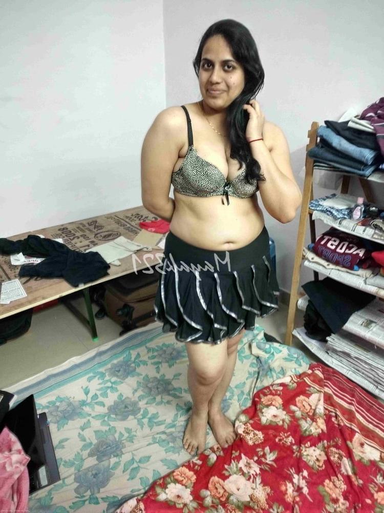 16P INDIAN COUPLE ENJOY !!