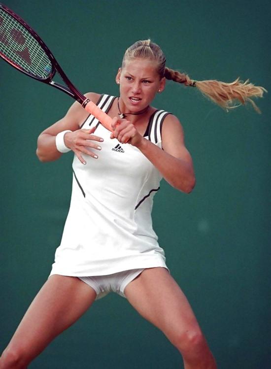 20P Upskirt tennis 