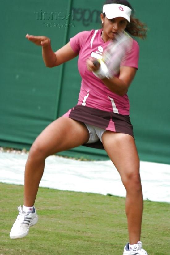 20P Upskirt tennis 