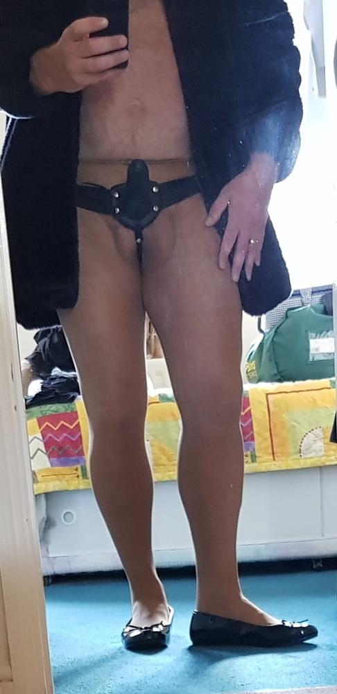 6P Fur Coat And Strap On