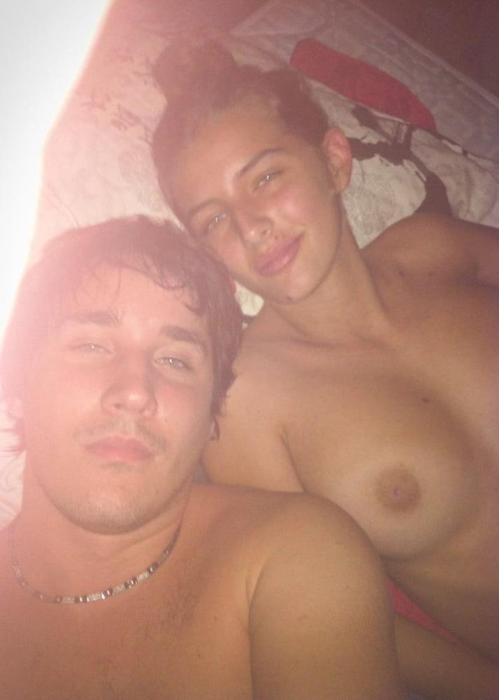25P Gorgeous amateur couple