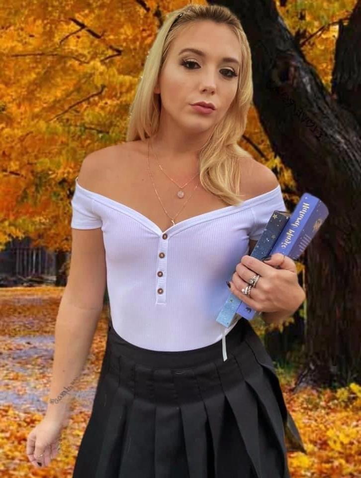 25P New pics from my sexy friend