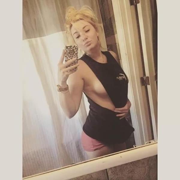 25P New pics from my sexy friend