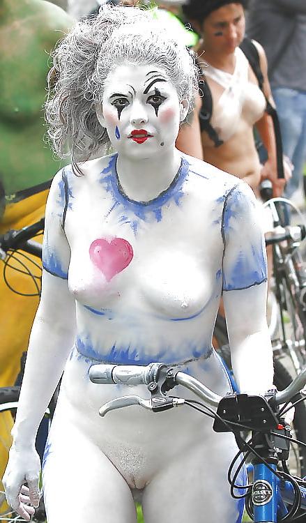 25P Funny &amp; sexy pics from  milf - girl -FAv -