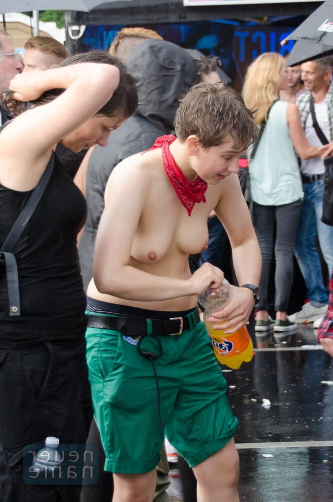 25P Nude in Public Berlin - Preview