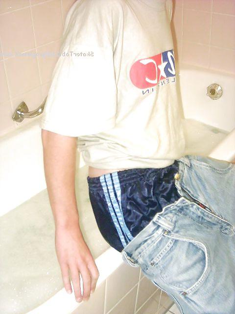 25P Ich mit geiler short im wasser wixen 