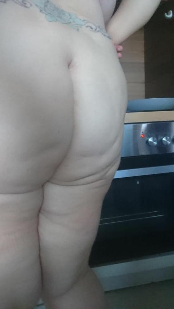 19P German SSBBW Steffi from Berlin
