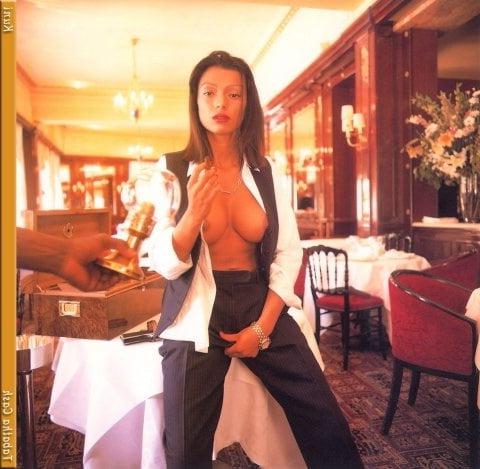 24P TABITHA CASH – HEISSES BABY