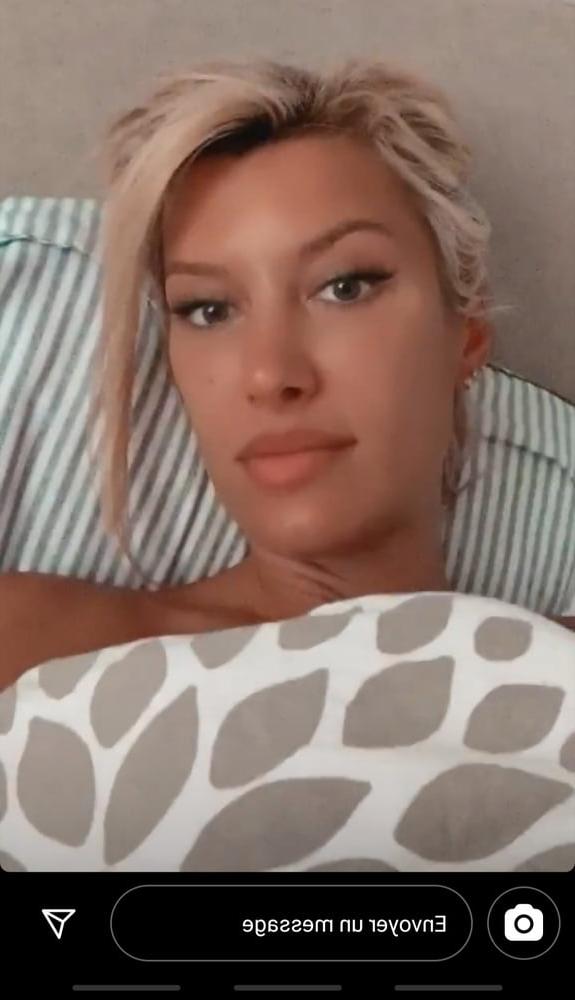 25P ALEX. PERFECT BLOND GIRL
