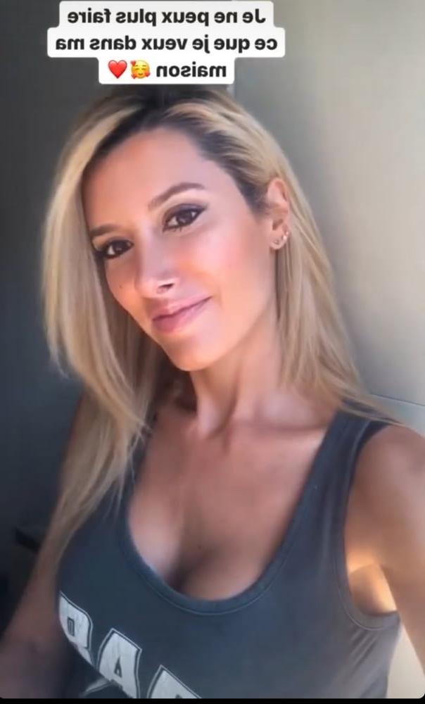 25P ALEX. PERFECT BLOND GIRL