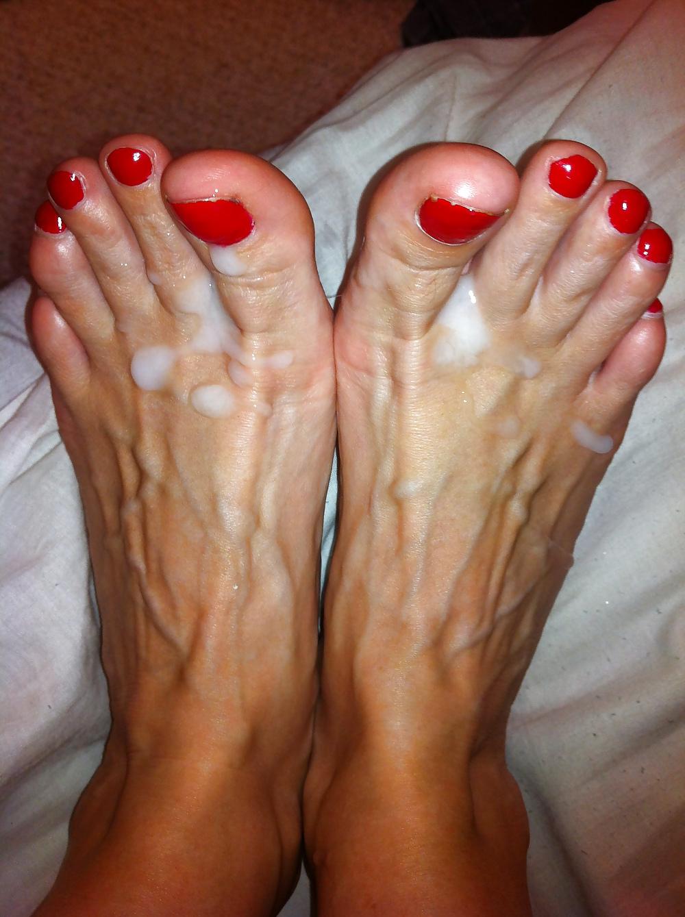 4P My hot cum over her sexy feet