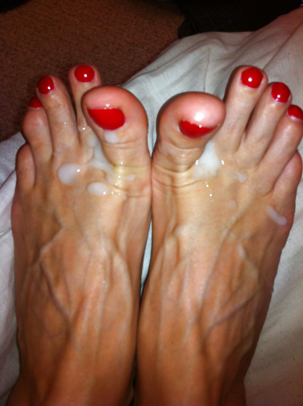 4P My hot cum over her sexy feet