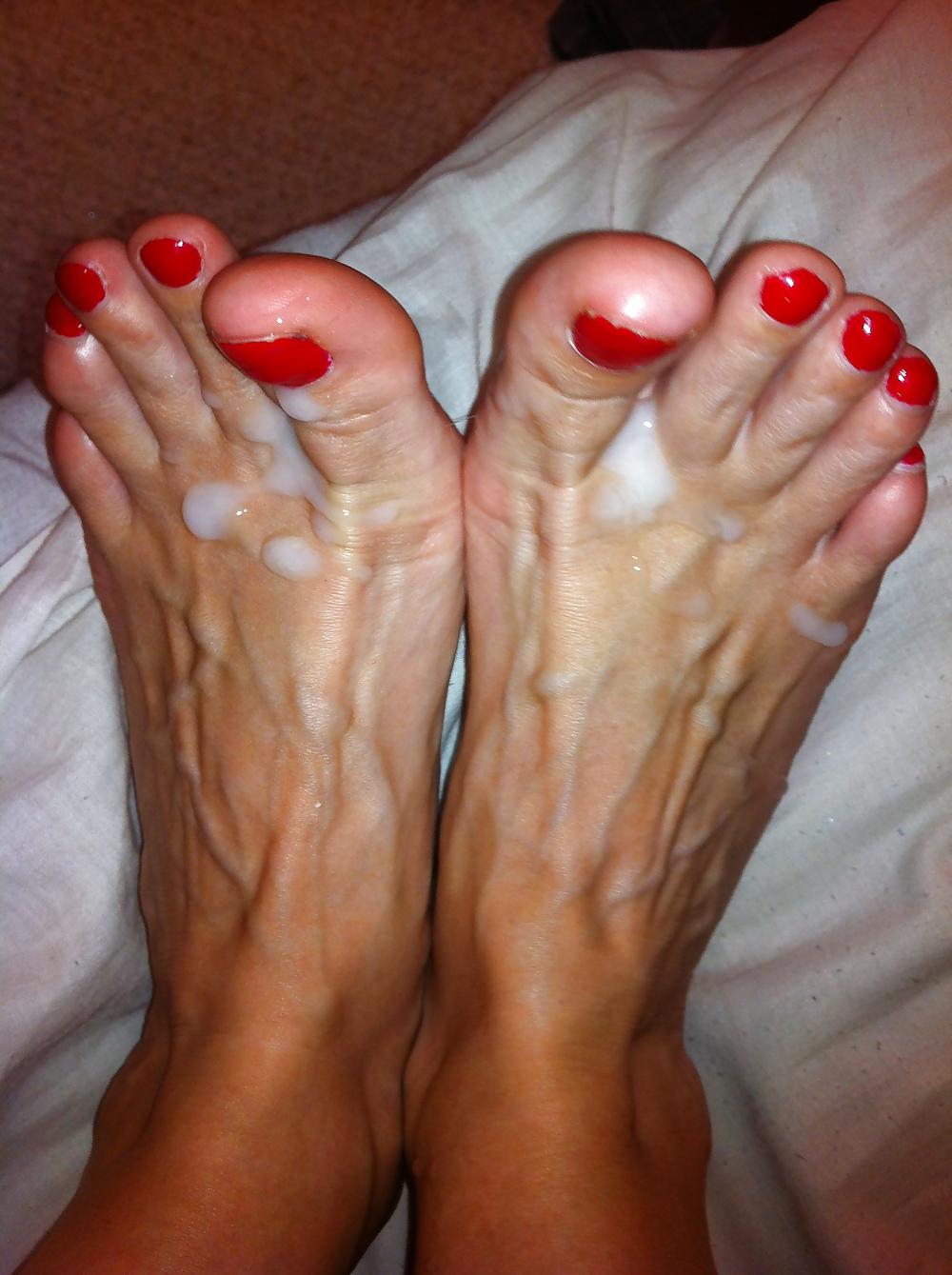4P My hot cum over her sexy feet