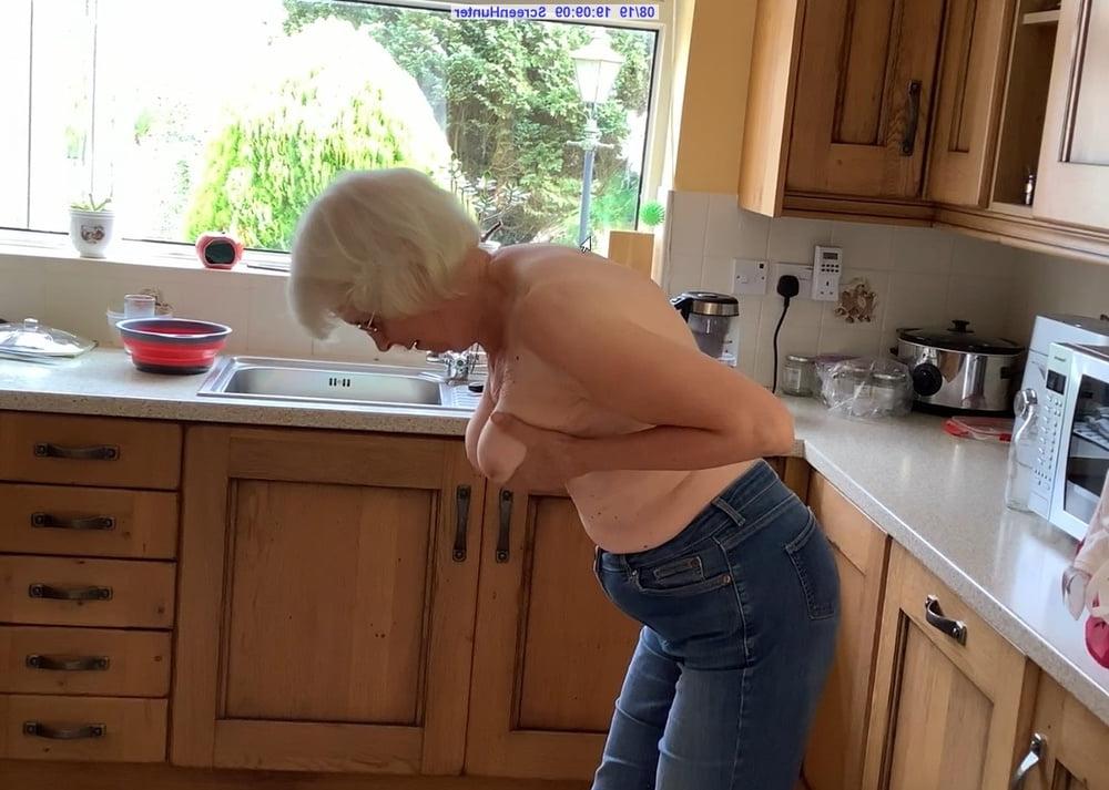 16P Show Stu your Tits