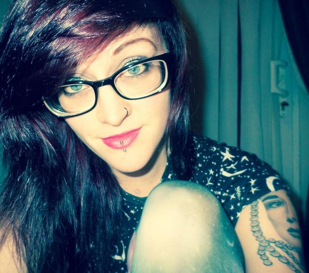 25P Skinny tattoed teen