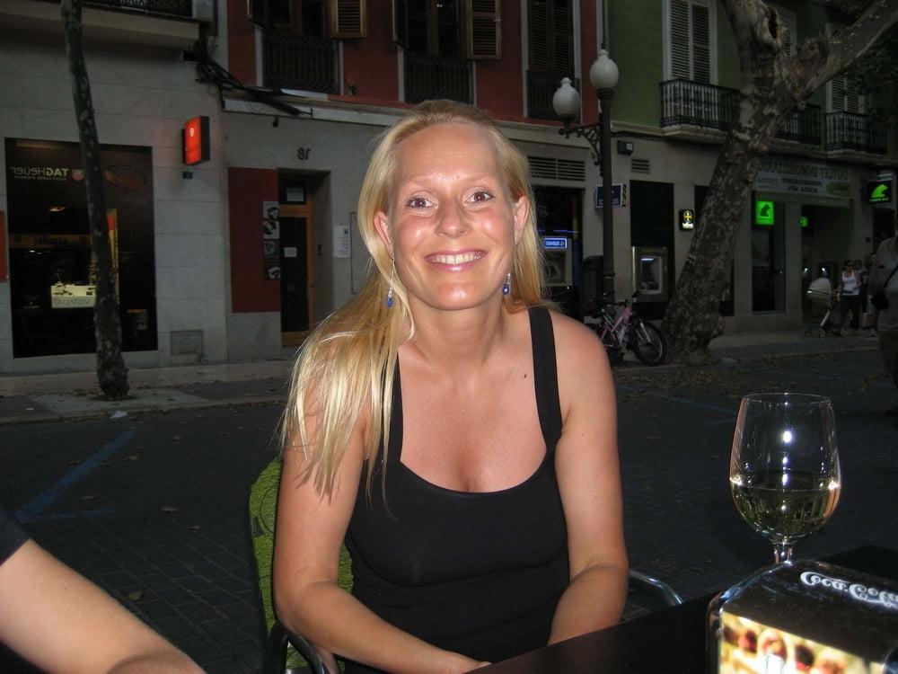 25P Blonde Nudist Fisting Fuckslut with friend