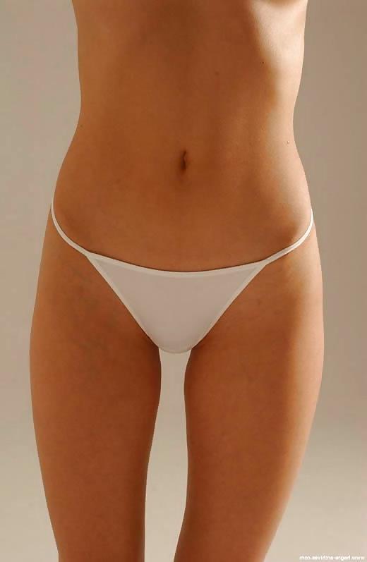 25P Show me your thongs 
