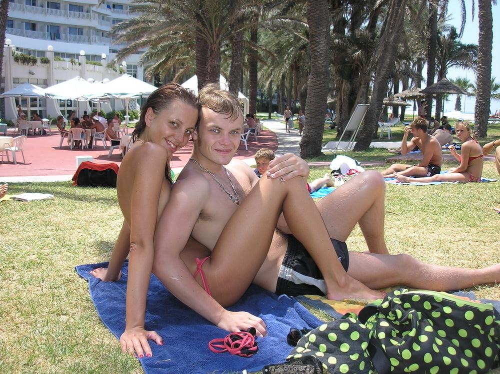 12P Young couple on vacation