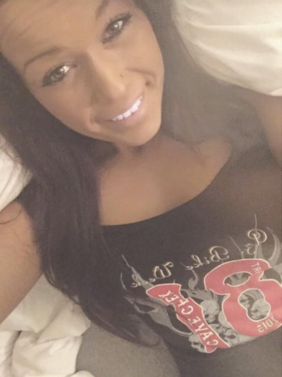 25P Former Hooters Employee From Connecticut