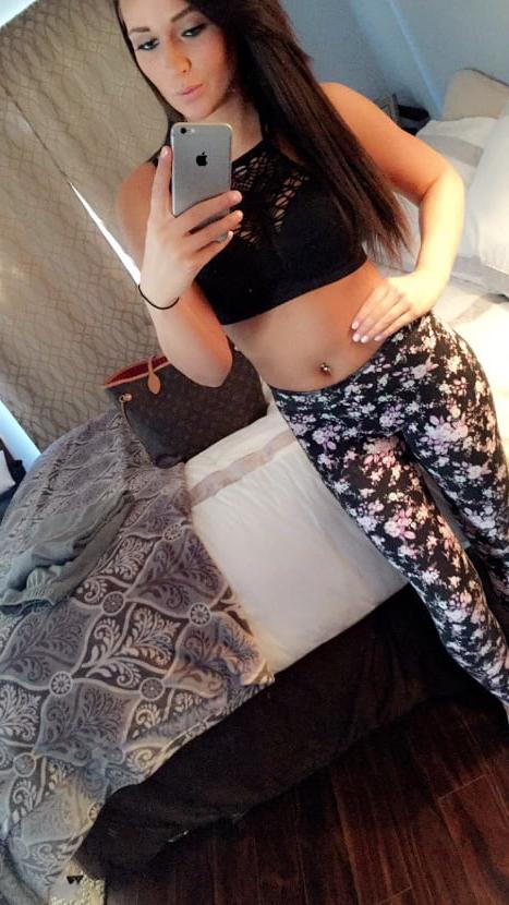25P Former Hooters Employee From Connecticut