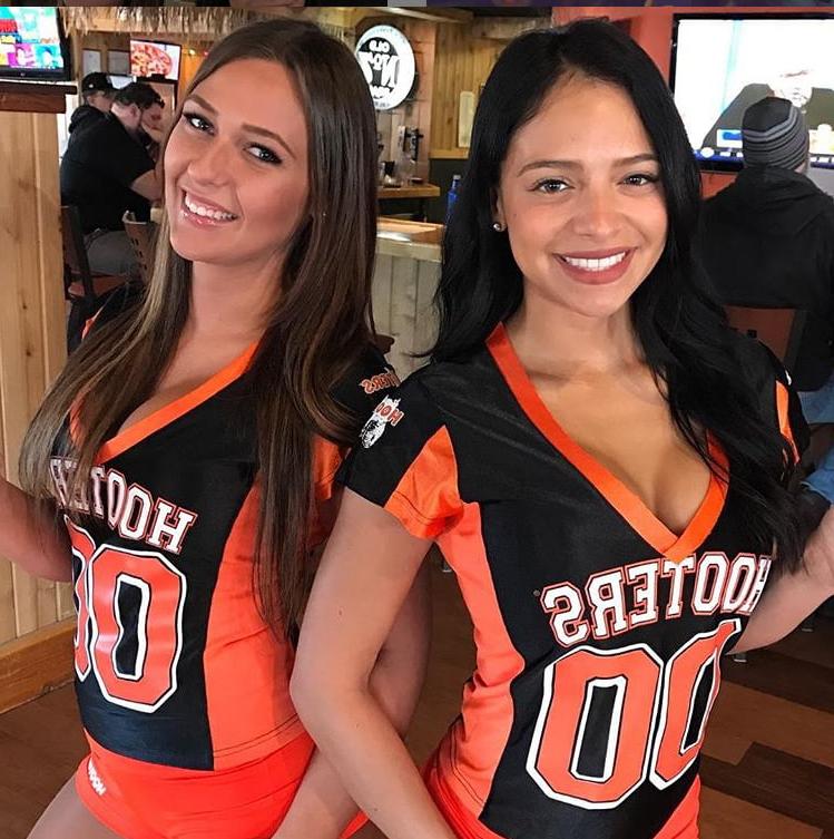 25P Former Hooters Employee From Connecticut
