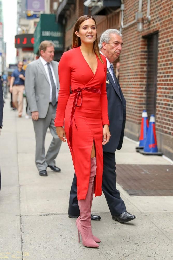 16P Mandy Moore - The Late Show with Stephen Colbert (6 Jun 2018