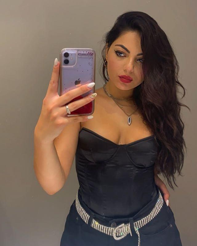 19P Hot friend