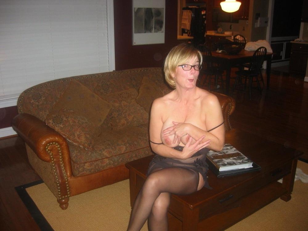 25P Show me your tits 123.